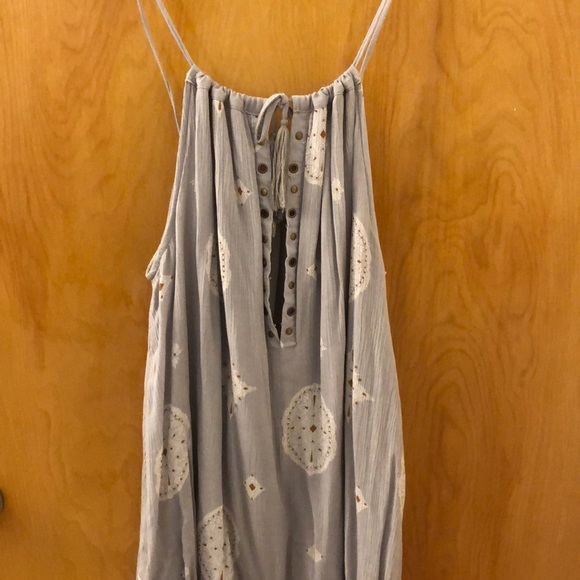 Patterned long, flowy & strappy light blue tank - Picture 3 of 7